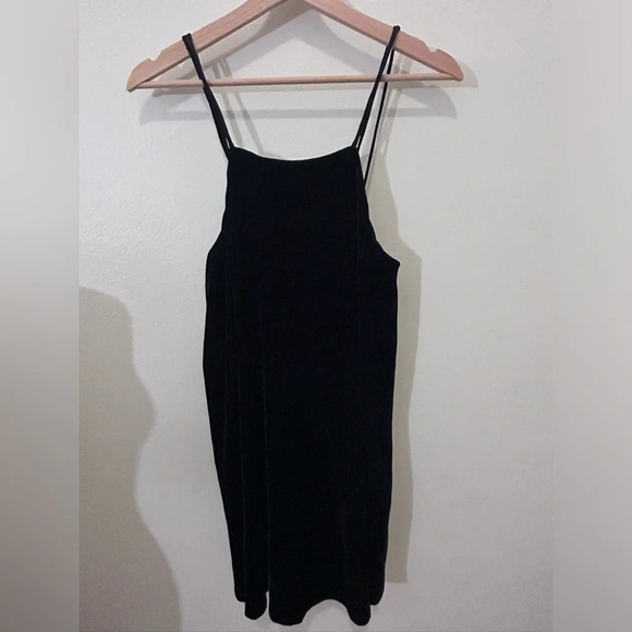 Kimchi Blue‎ Velvet Little Black Dress Size XS - Picture 2 of 8